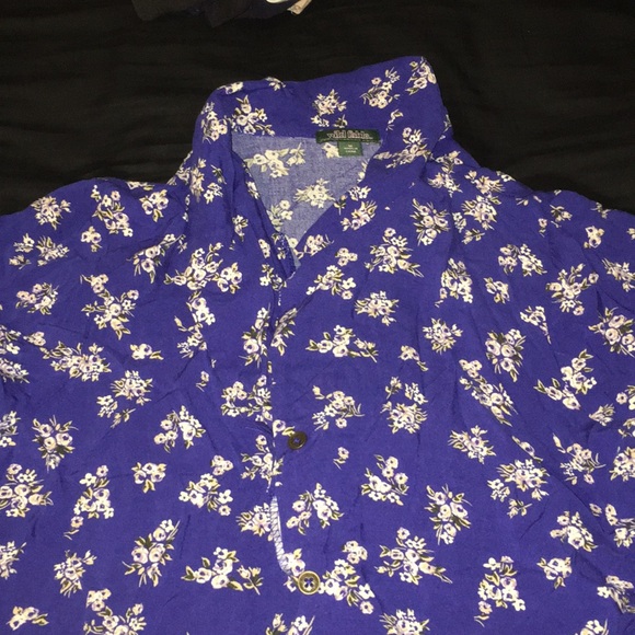 Top - Picture 2 of 2